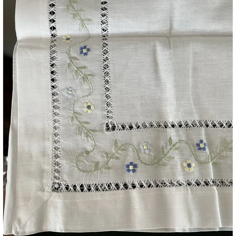 White Linen/Cotton 16” X 54” Table Runner Yellow Blue Embroidery Hong Kong New